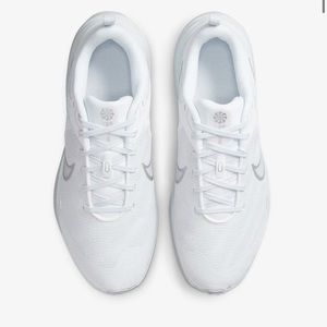 Nike white Pegasus tennis shoes